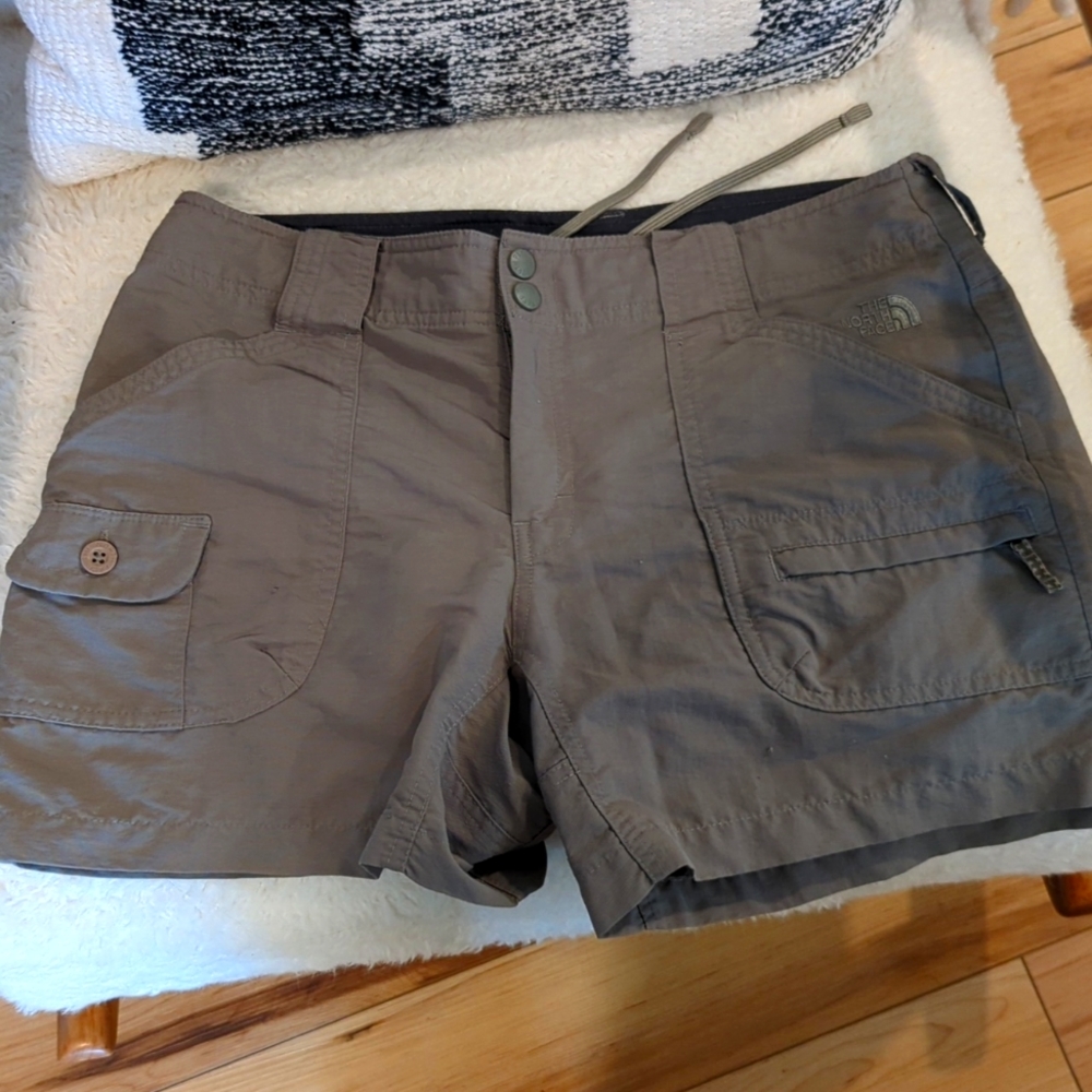 The North Face Paramount Moraine Shorts Size 10 Olive Green
